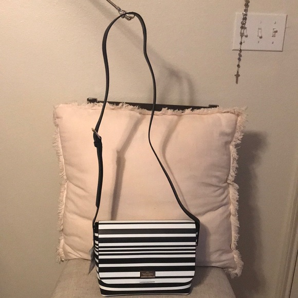 Kate Spade Crossbody Bag - Picture 2 of 6